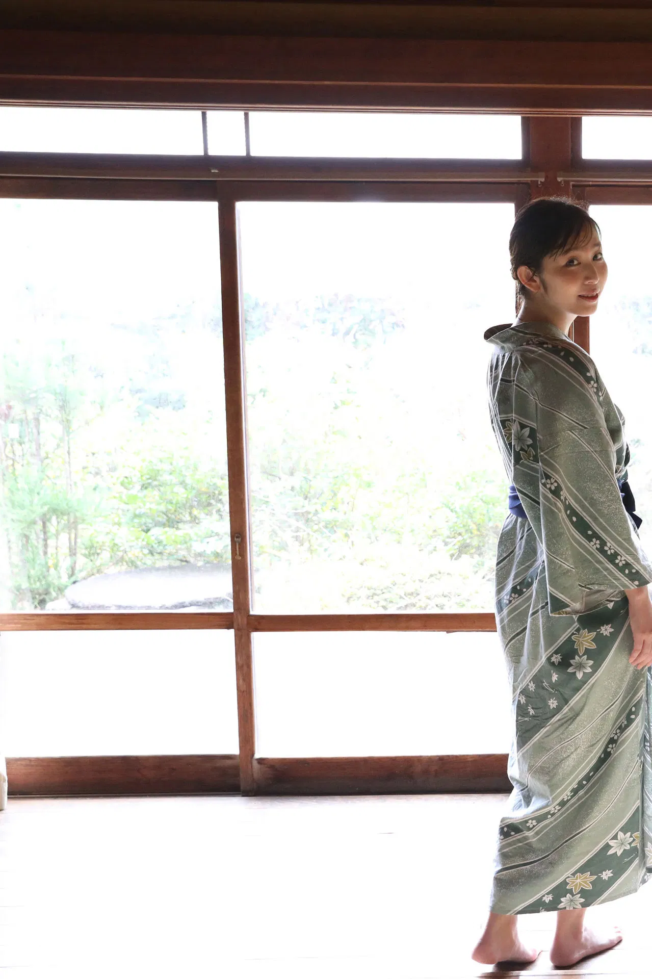 FRIDAYデジタル写真集 塩地美澄 「一泊二日、わけありな旅　ｖｏｌ．３　１３０ページの超完全版！」